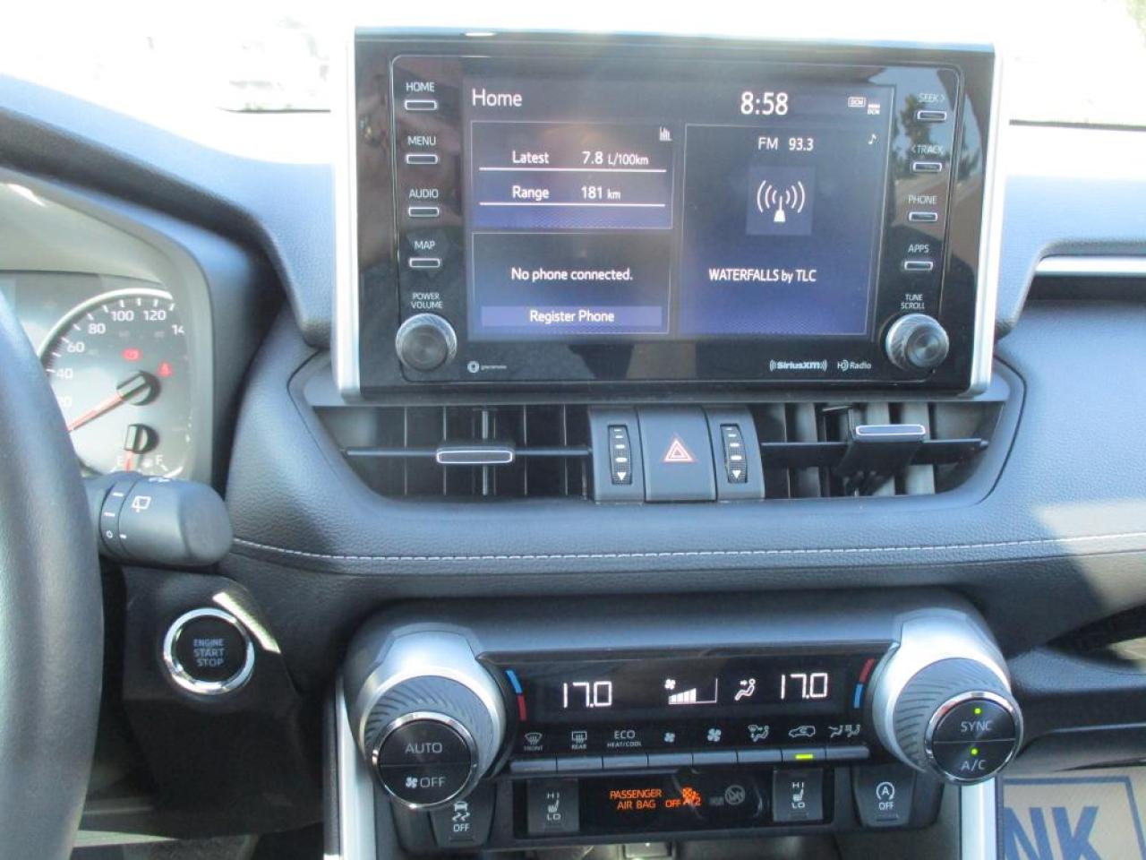 2022 Toyota RAV4 XLE AWD LEATHER ROOF Photo19