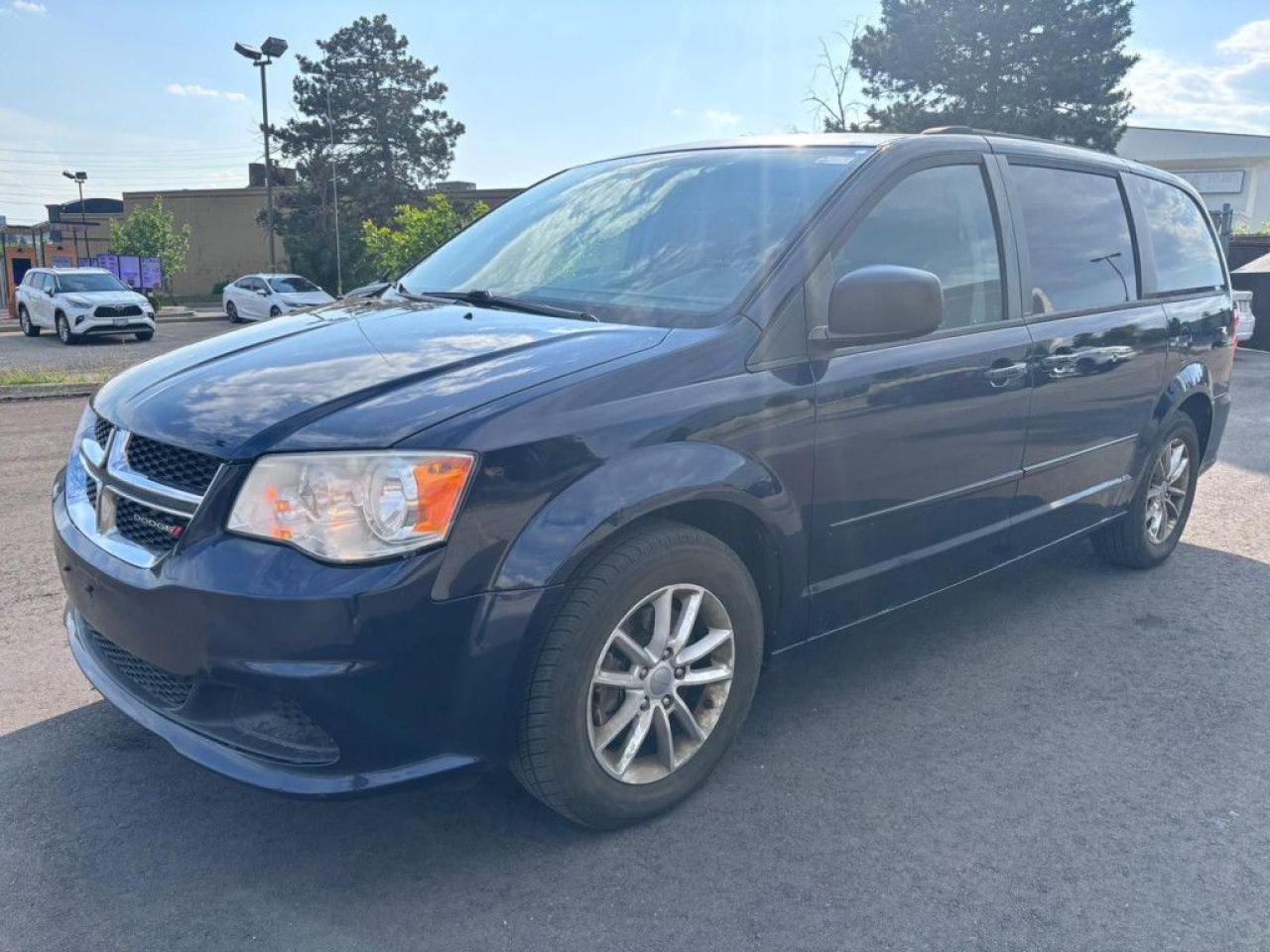 Used 2013 Dodge Grand Caravan SXT Front-wheel Drive Passenger Van Automatic for sale in Mississauga, ON