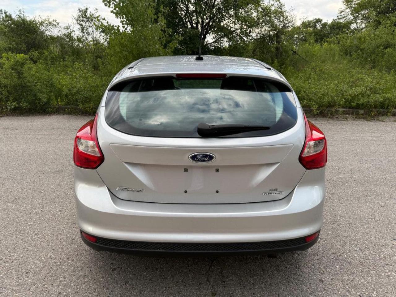 2014 Ford Focus SE  | CLEAN CARFAX | LOW KMS | BLUETOOTH | CRUISE CONTROL | MULTI-FUNCTION STEERING WHEEL | - Photo #5