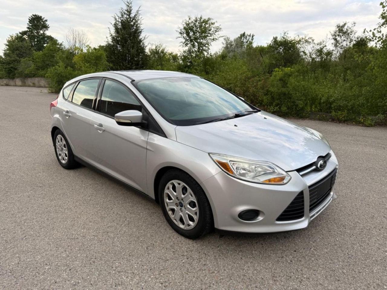 2014 Ford Focus SE  | CLEAN CARFAX | LOW KMS | BLUETOOTH | CRUISE CONTROL | MULTI-FUNCTION STEERING WHEEL | - Photo #9
