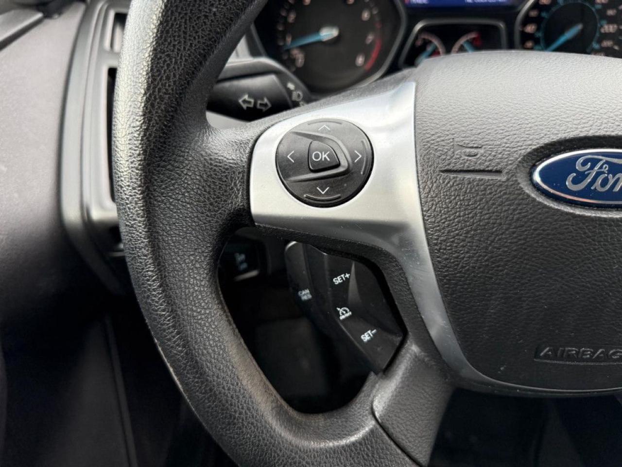 2014 Ford Focus SE  | CLEAN CARFAX | LOW KMS | BLUETOOTH | CRUISE CONTROL | MULTI-FUNCTION STEERING WHEEL | - Photo #22