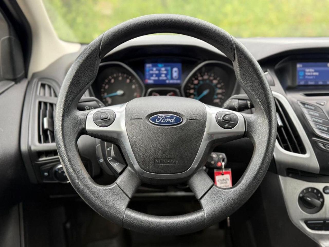 2014 Ford Focus SE  | CLEAN CARFAX | LOW KMS | BLUETOOTH | CRUISE CONTROL | MULTI-FUNCTION STEERING WHEEL | - Photo #21