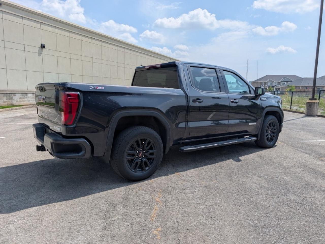 2023 GMC Sierra 1500 Elevation  **X31 OFF-ROAD PACKAGE** Photo4
