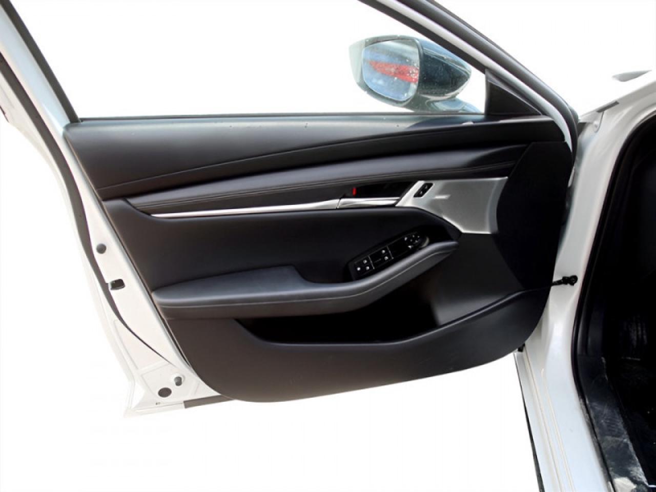 2024 Mazda MAZDA3 GT  **SUNROOF - ADAP CRUISE - AWD** Photo