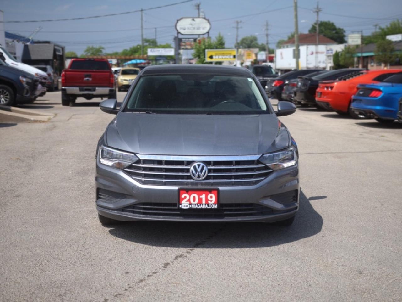 2019 Volkswagen Jetta Highline  **LEATHER - SUNROOF** Photo4
