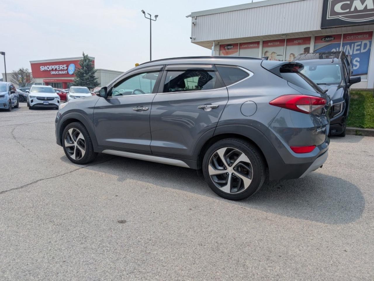 2017 Hyundai Tucson Ultimate  **PANO ROOF - PWR GATE** Photo2