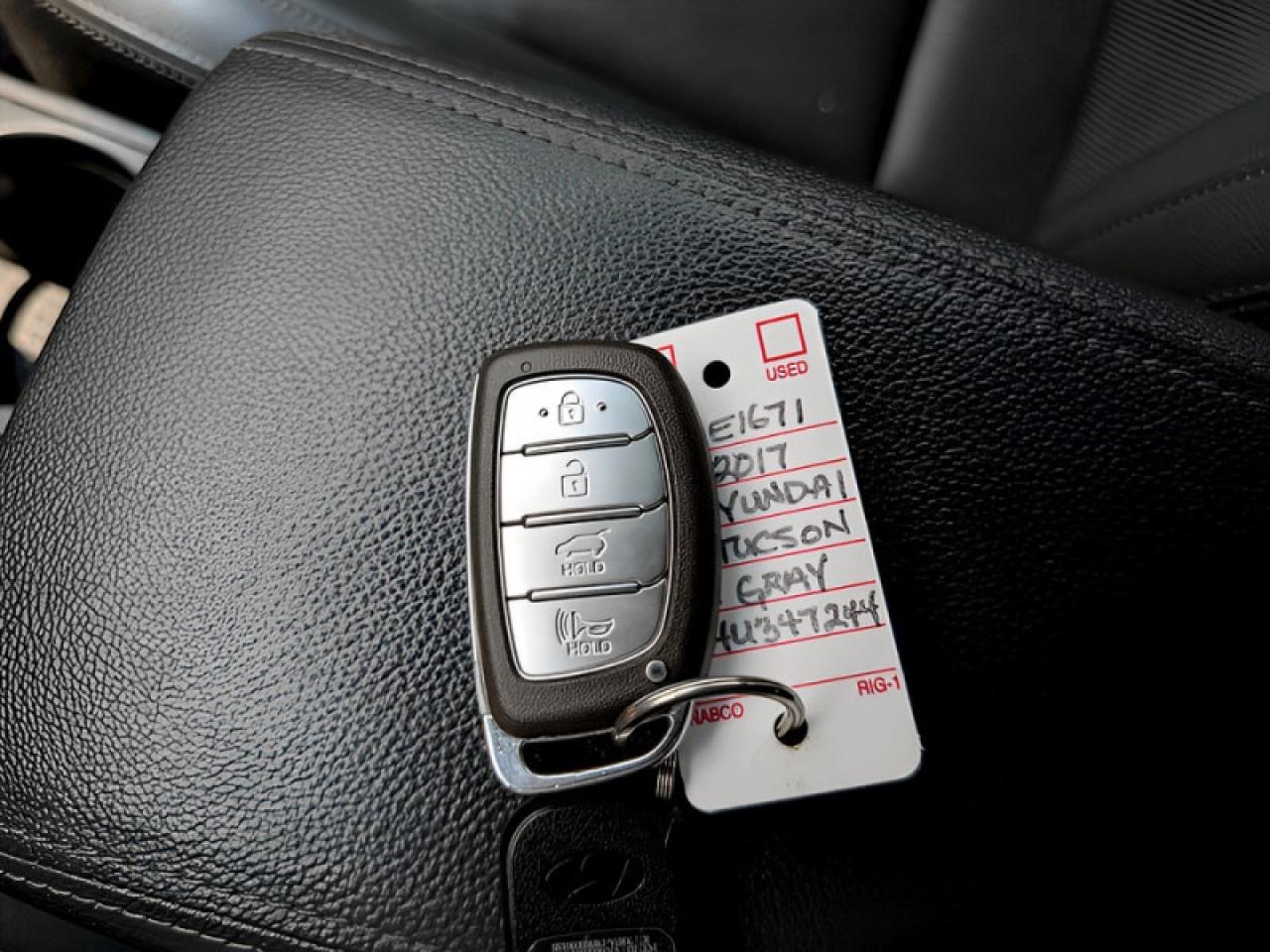 2017 Hyundai Tucson Ultimate  **PANO ROOF - PWR GATE** Photo