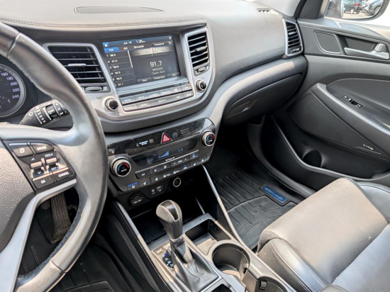 2017 Hyundai Tucson Ultimate  **PANO ROOF - PWR GATE** Photo