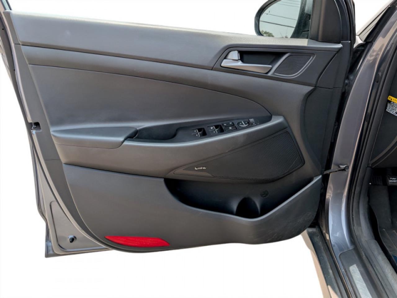 2017 Hyundai Tucson Ultimate  **PANO ROOF - PWR GATE** Photo