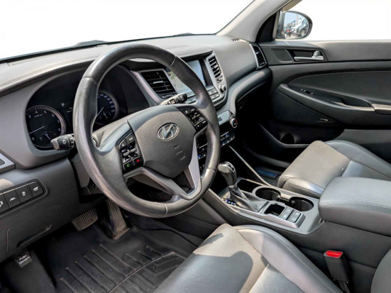 2017 Hyundai Tucson Ultimate  **PANO ROOF - PWR GATE** Photo