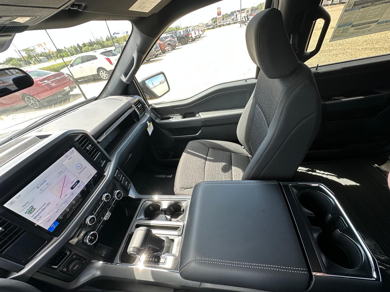 2025 Ford F-150 XLT 4WD SuperCrew 5.5' Box 301A Photo5