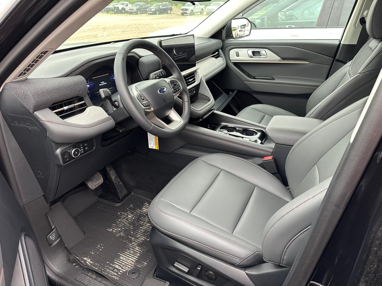 2025 Ford Explorer ACTIVE 4WD 200A Photo5