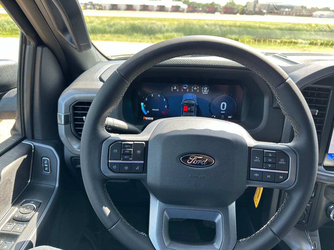 2025 Ford F-150 XLT 4WD SuperCrew 5.5' Box 301A Photo5