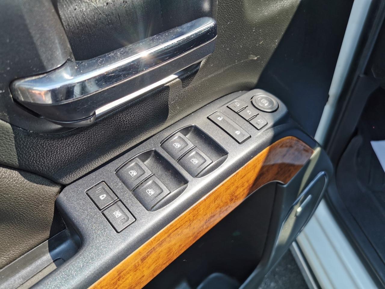 2017 Chevrolet Silverado 1500 High Country - Photo #10