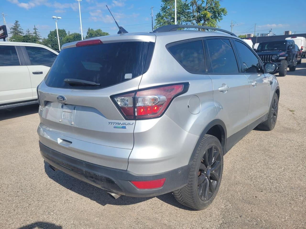 2018 Ford Escape Titanium Photo10