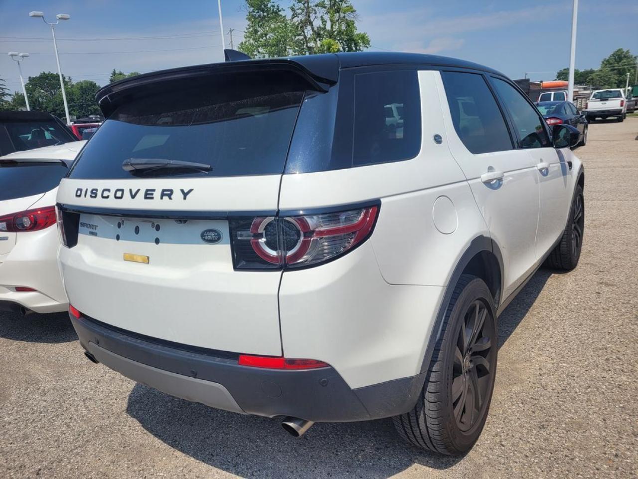 2018 Land Rover Discovery Sport HSE Photo10