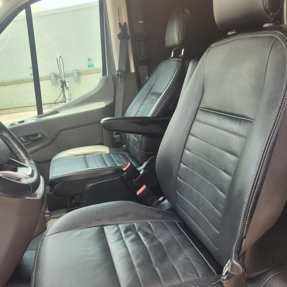 2022 Ford Transit T-150 Base Photo29
