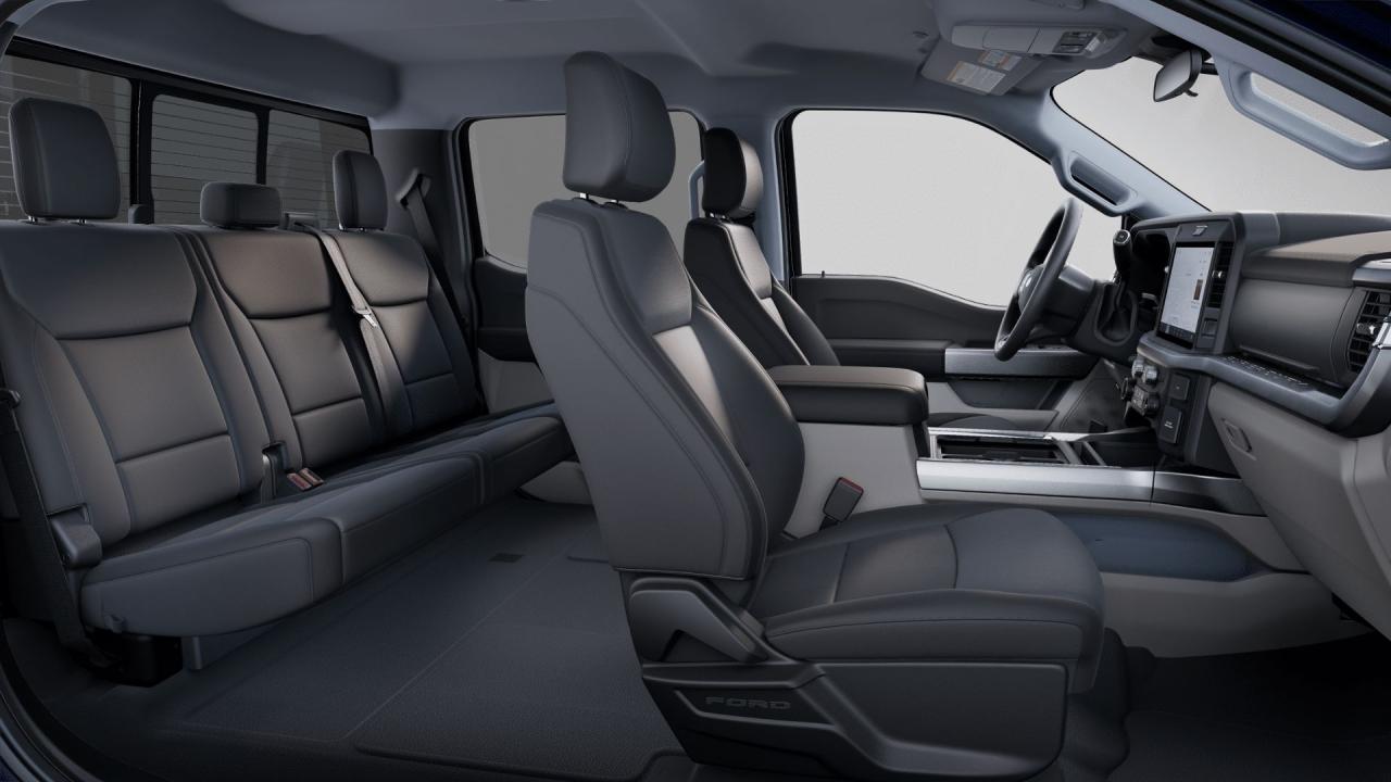 2025 Ford F-350 Super Duty SRW XLT Photo5