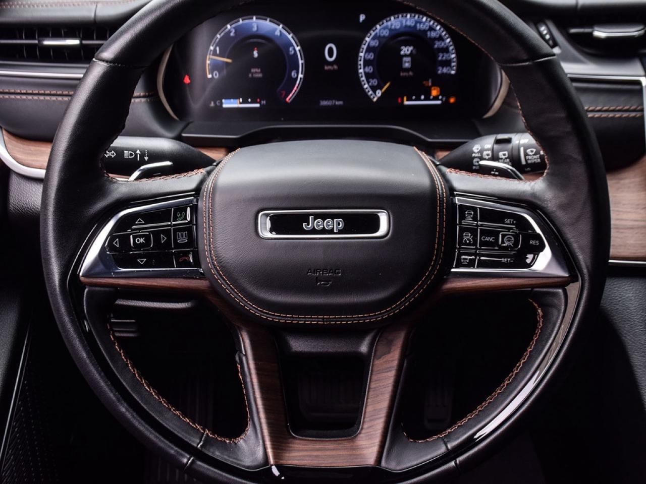 2023 Jeep Grand Cherokee Summit |SUMMIT|10.1NAV|PANOROOF|20S|ALPINE|360CAM|HITCH| Photo