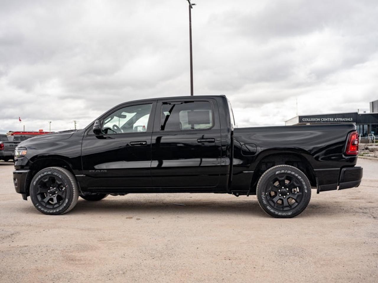 2026 RAM 1500 SPORT Photo4