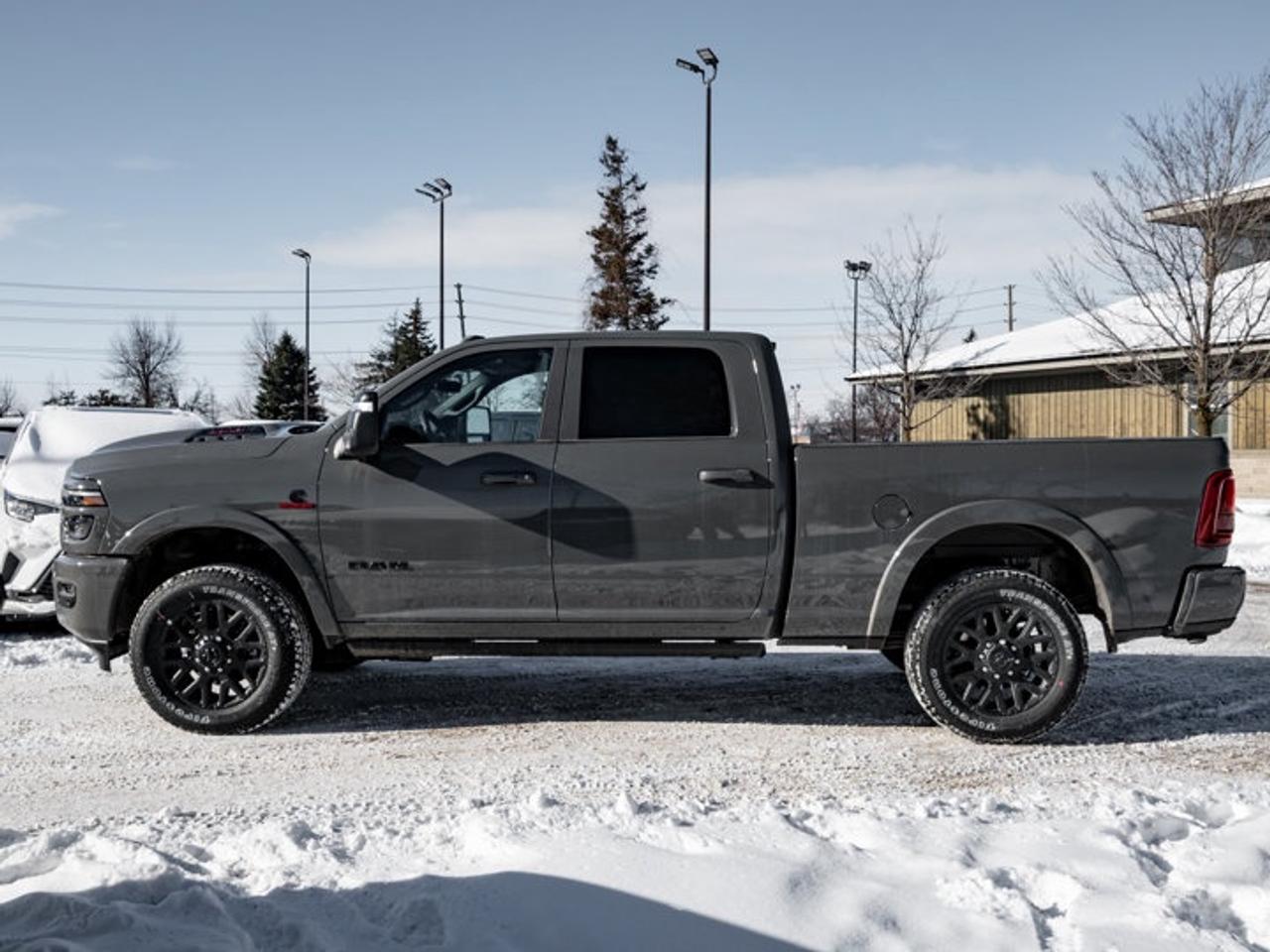 2026 RAM 3500 Limited Photo4