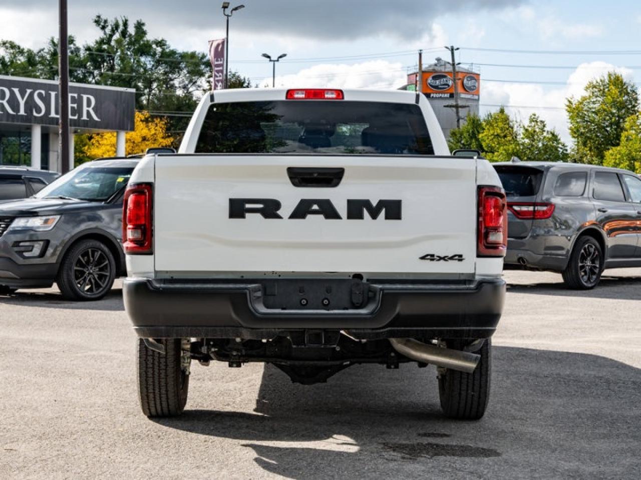 2026 RAM 2500 Tradesman Photo4
