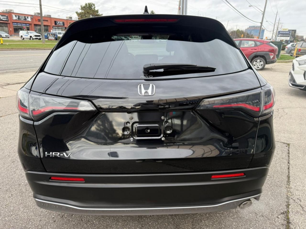 2023 Honda HR-V SPORT/ AWD/ LOW MILEAGE/ SUNROOF/ REAR CAMERA - Photo #6