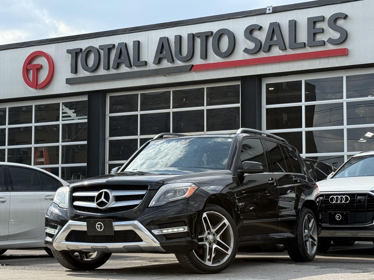 Used 2015 Mercedes-Benz GLK-Class 250 //AMG SPORT | PANO | LOADED for sale in North York, ON