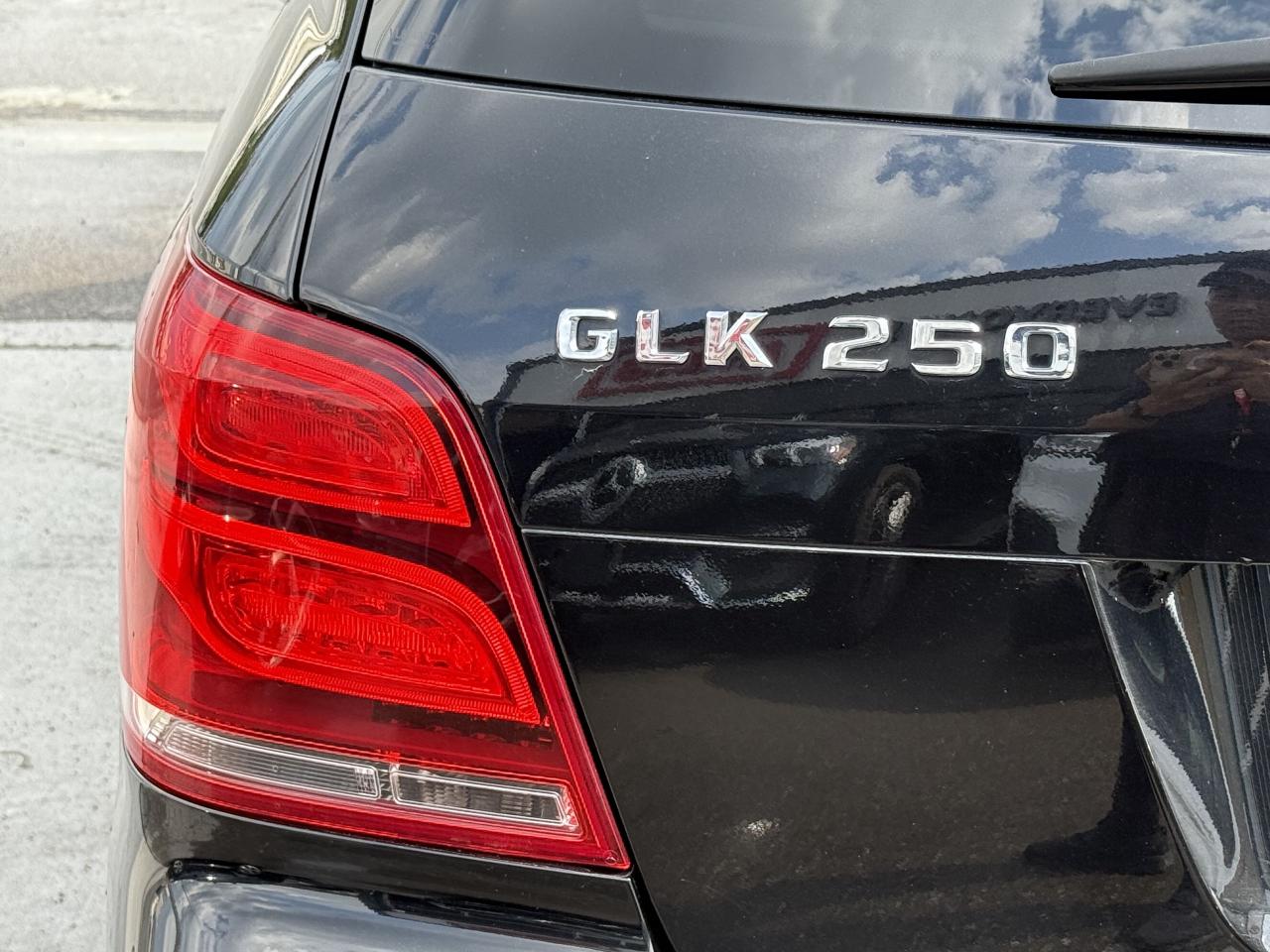 2015 Mercedes-Benz GLK-Class 250 //AMG SPORT | PANO | LOADED - Photo #13