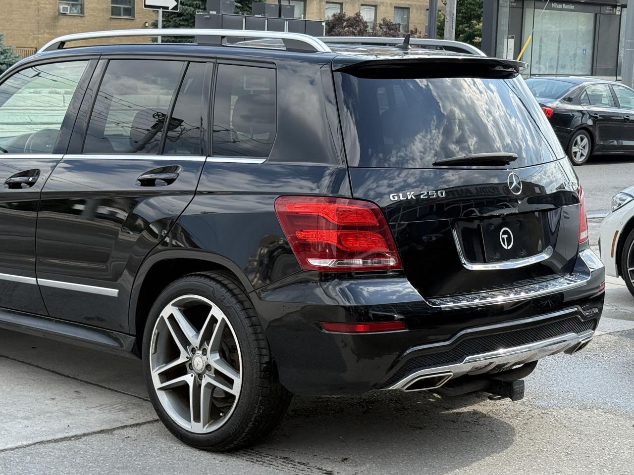2015 Mercedes-Benz GLK-Class 250 //AMG SPORT | PANO | LOADED - Photo #14