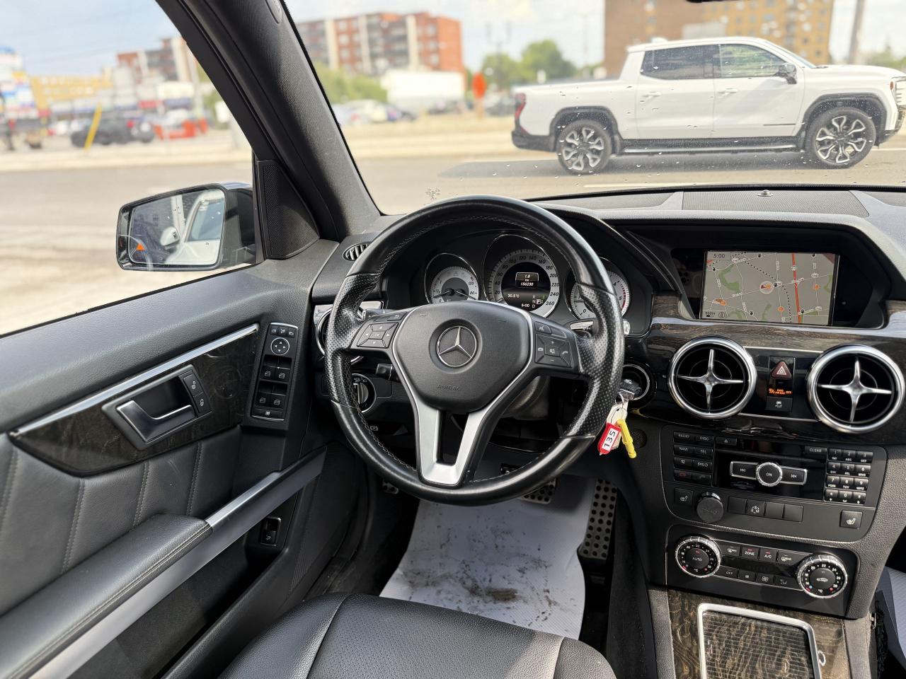 2015 Mercedes-Benz GLK-Class 250 //AMG SPORT | PANO | LOADED - Photo #18