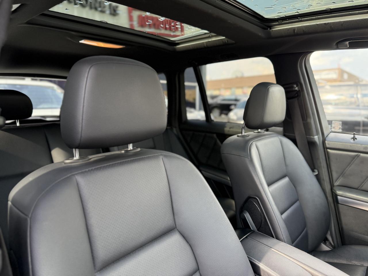2015 Mercedes-Benz GLK-Class 250 //AMG SPORT | PANO | LOADED - Photo #31