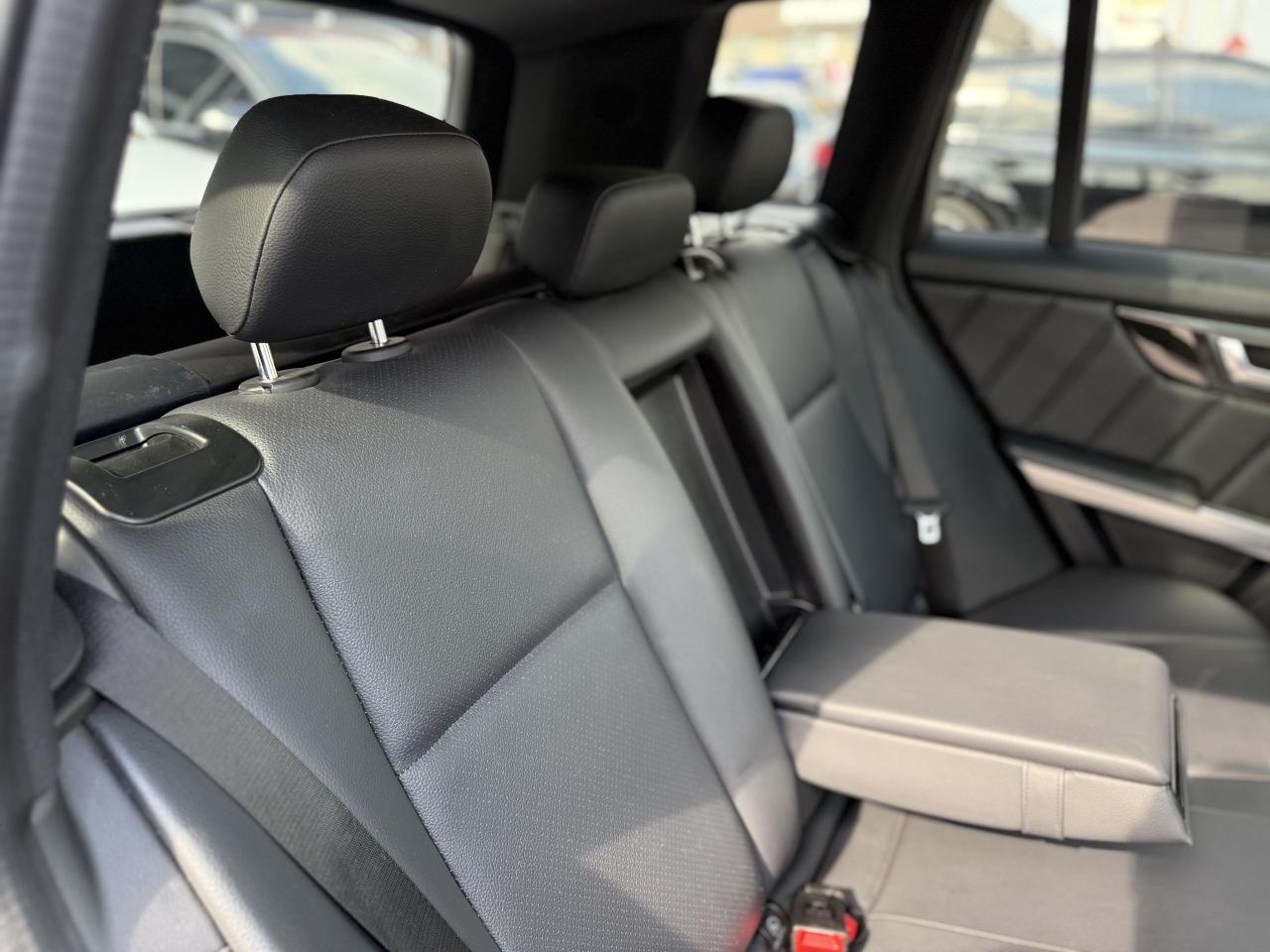 2015 Mercedes-Benz GLK-Class 250 //AMG SPORT | PANO | LOADED - Photo #36