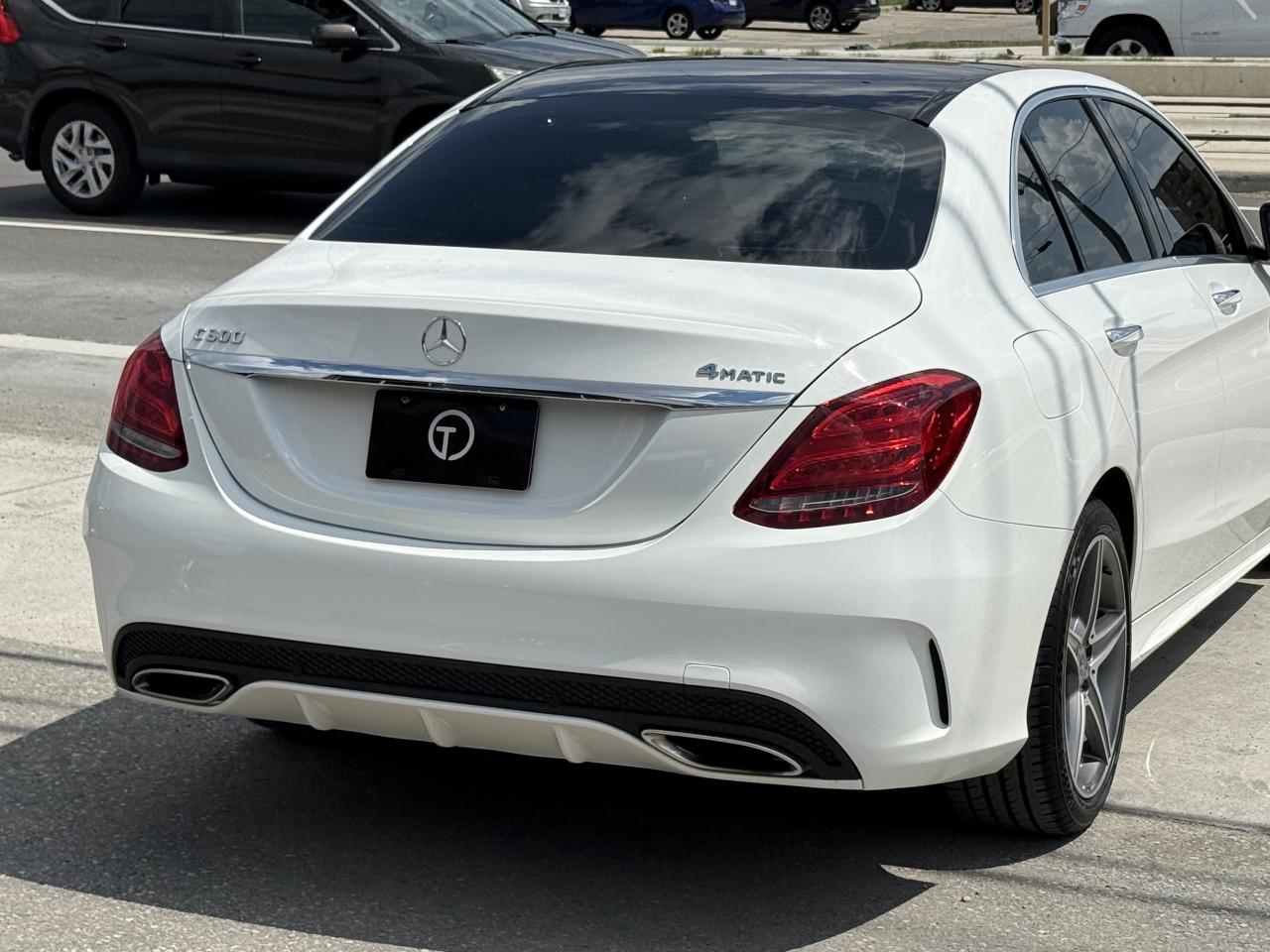 2018 Mercedes-Benz C-Class 300 //AMG SPORT | PANO | LOADED - Photo #11