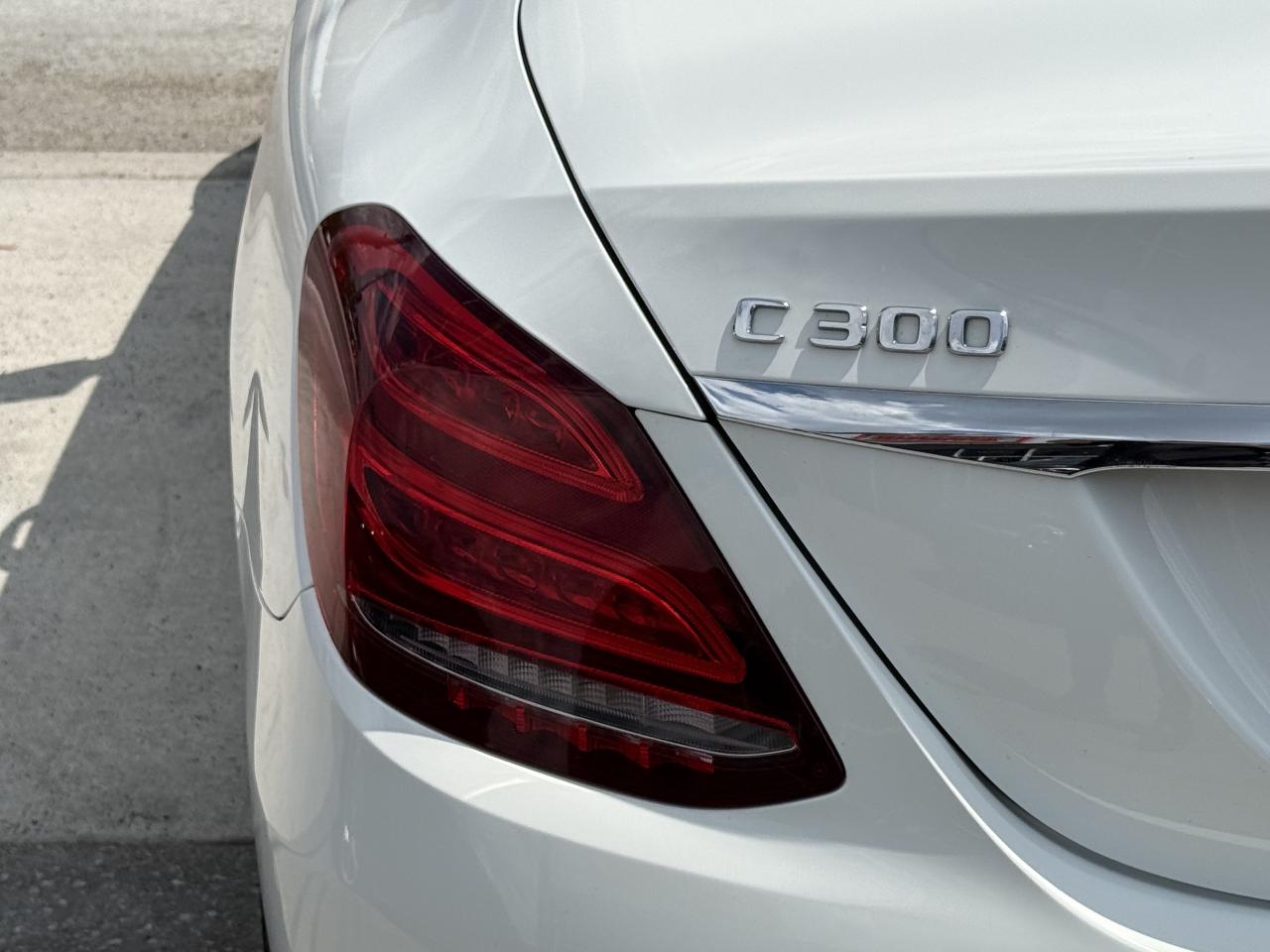 2018 Mercedes-Benz C-Class 300 //AMG SPORT | PANO | LOADED - Photo #14