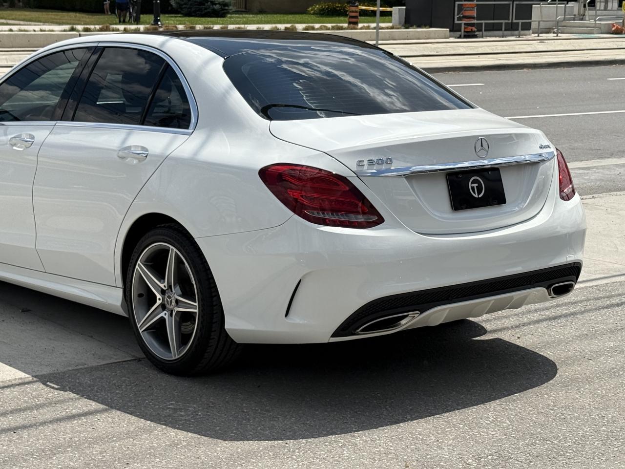 2018 Mercedes-Benz C-Class 300 //AMG SPORT | PANO | LOADED - Photo #15