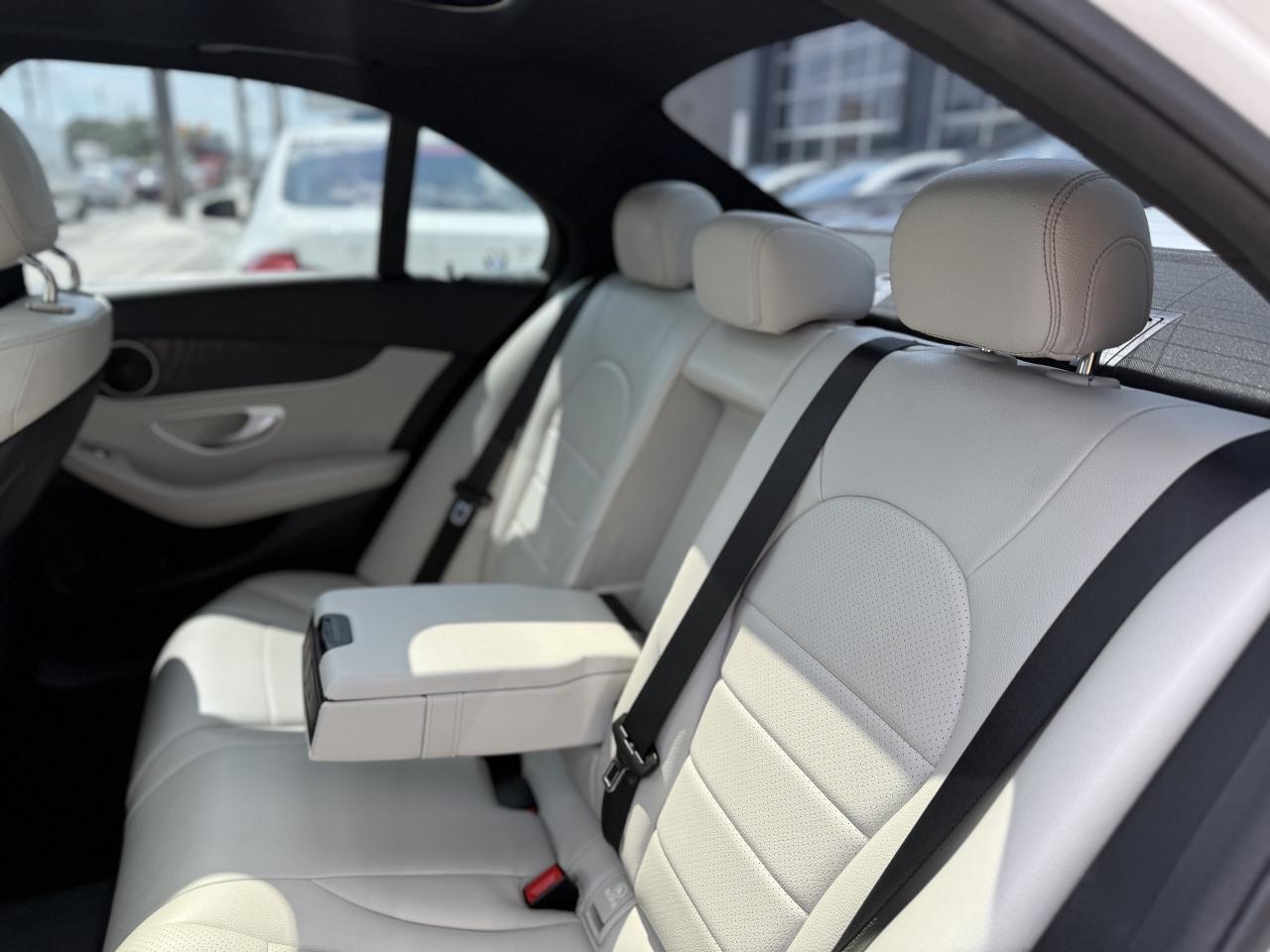 2018 Mercedes-Benz C-Class 300 //AMG SPORT | PANO | LOADED - Photo #44