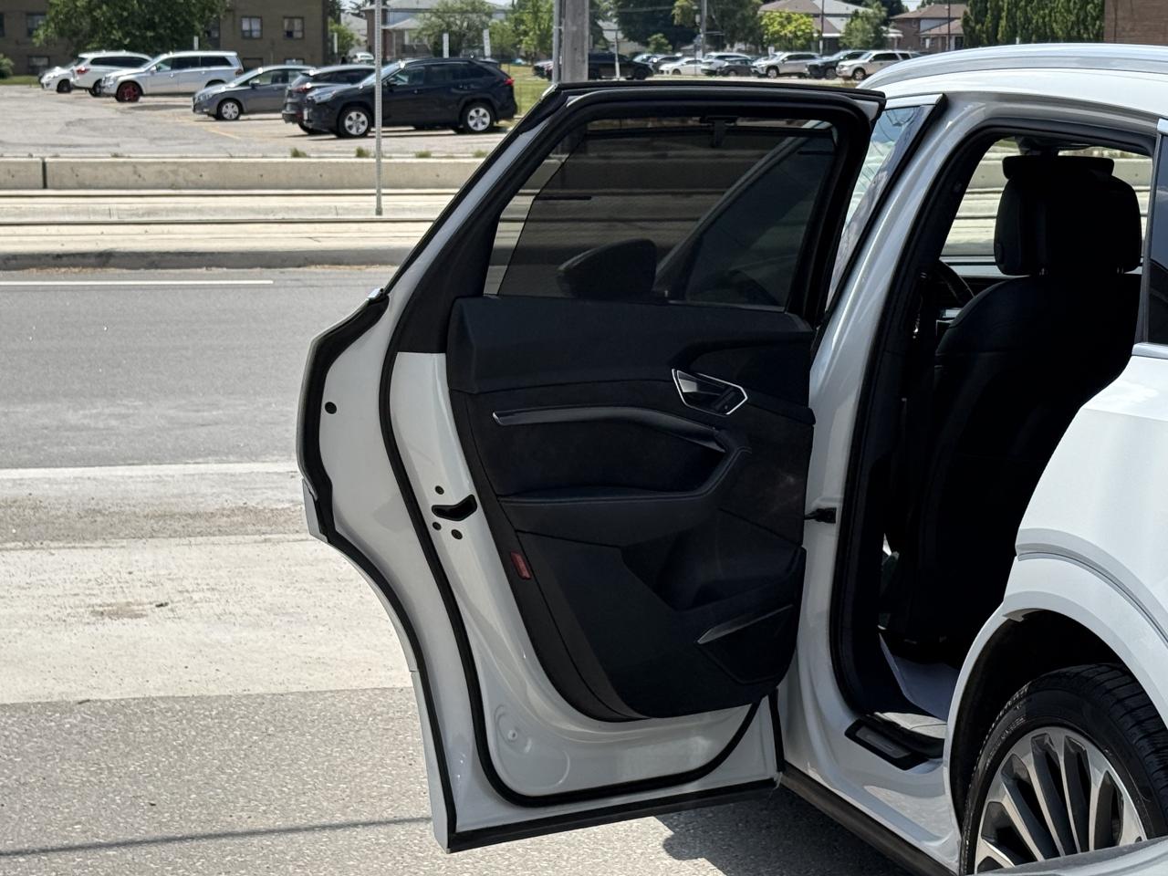 2019 Audi E-Tron TECHNIK | BANG OLUFSEN | HEAD UP DISPLAY | - Photo #36