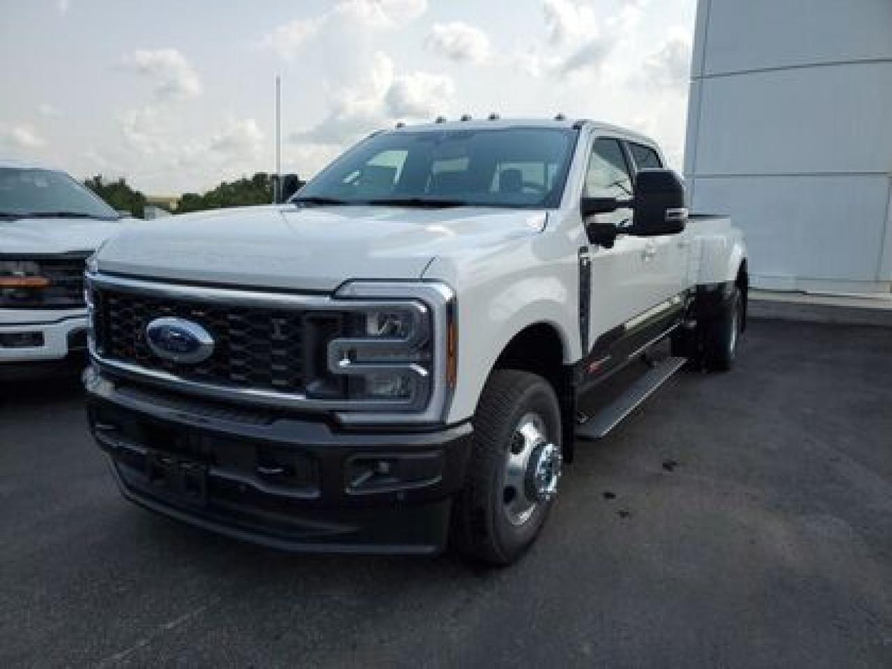 New 2025 Ford F-350 KING RANCH for sale in Moose Jaw, SK
