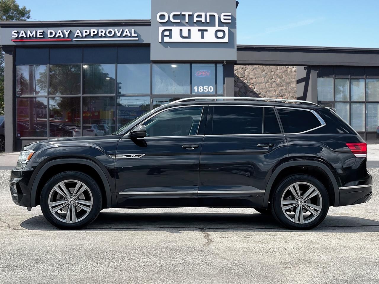2019 Volkswagen Atlas EXECLINE - Photo #3