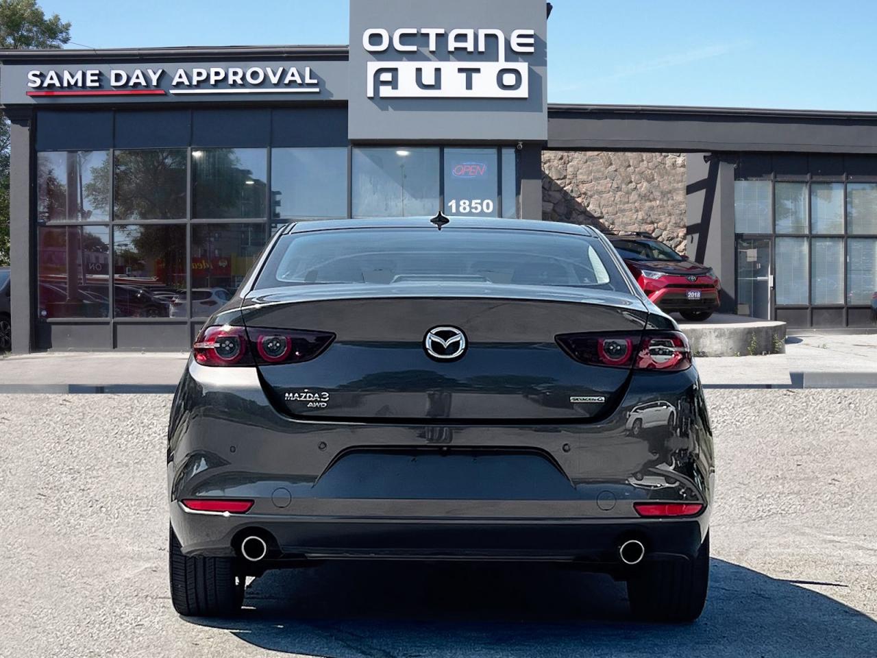 2019 Mazda MAZDA3 GT - Photo #5