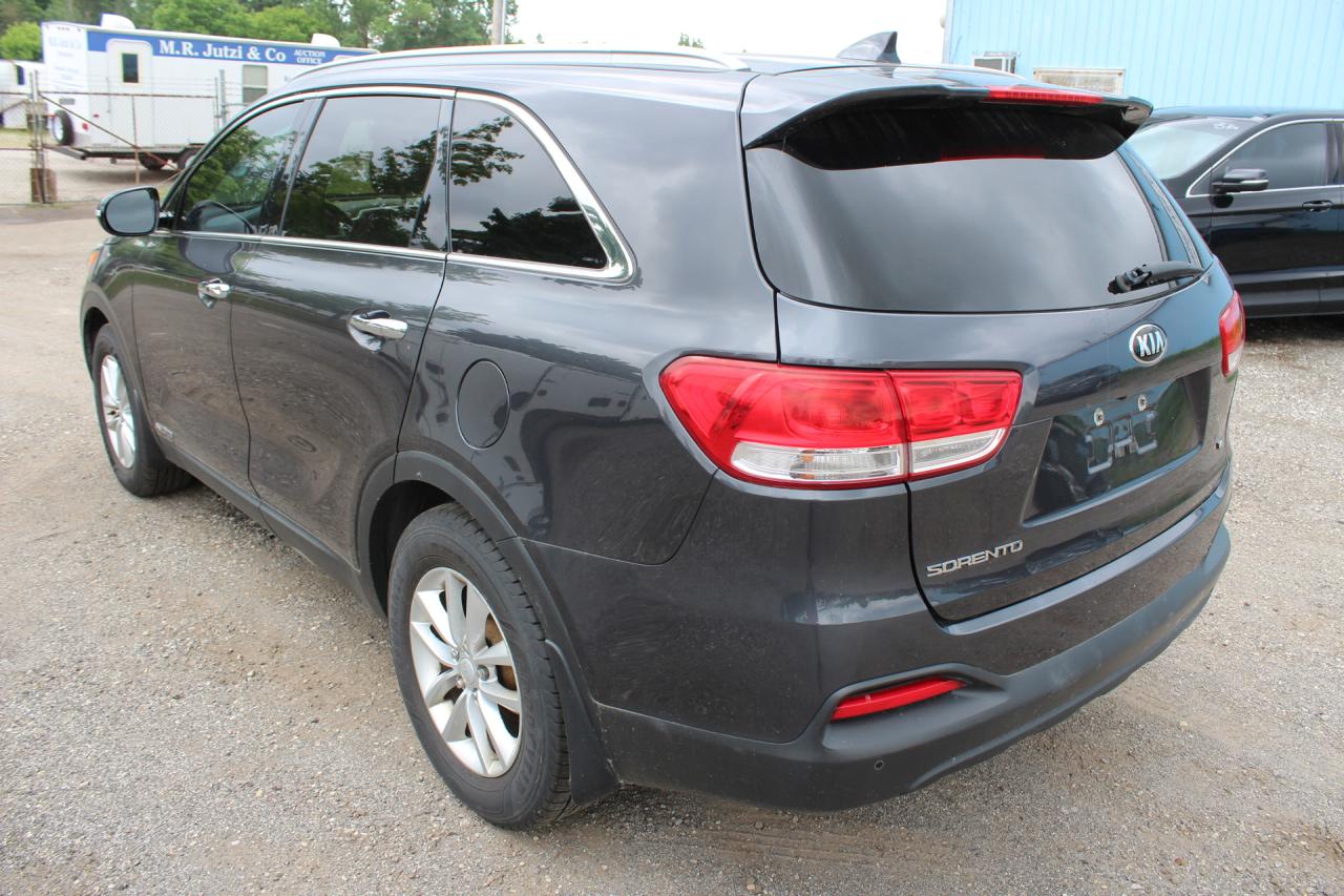 2017 Kia Sorento LX V6 Photo3