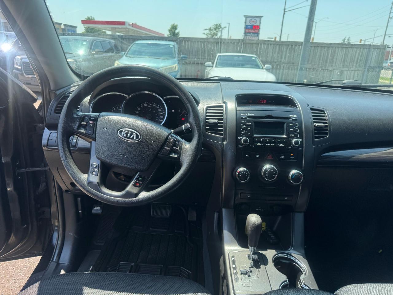 2011 Kia Sorento LX, V6, ONLY 180KMS, CERTIFIED - Photo #16