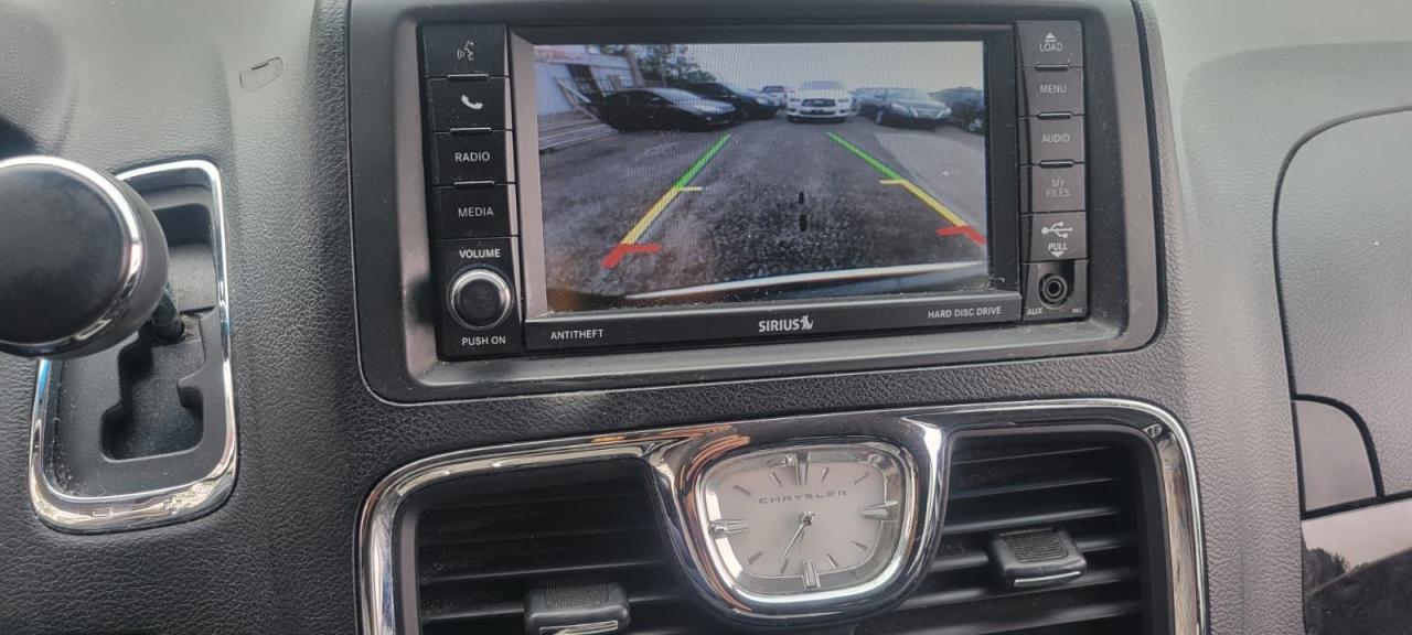 2016 Chrysler Town & Country TOURING - Photo #13