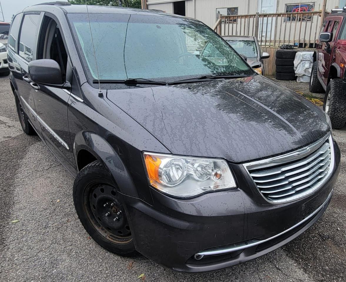 2016 Chrysler Town & Country TOURING