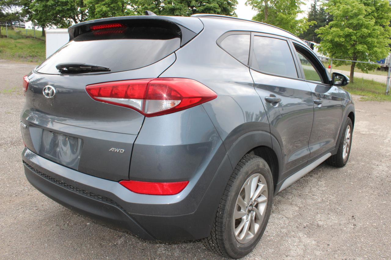 2018 Hyundai Tucson SE Photo2