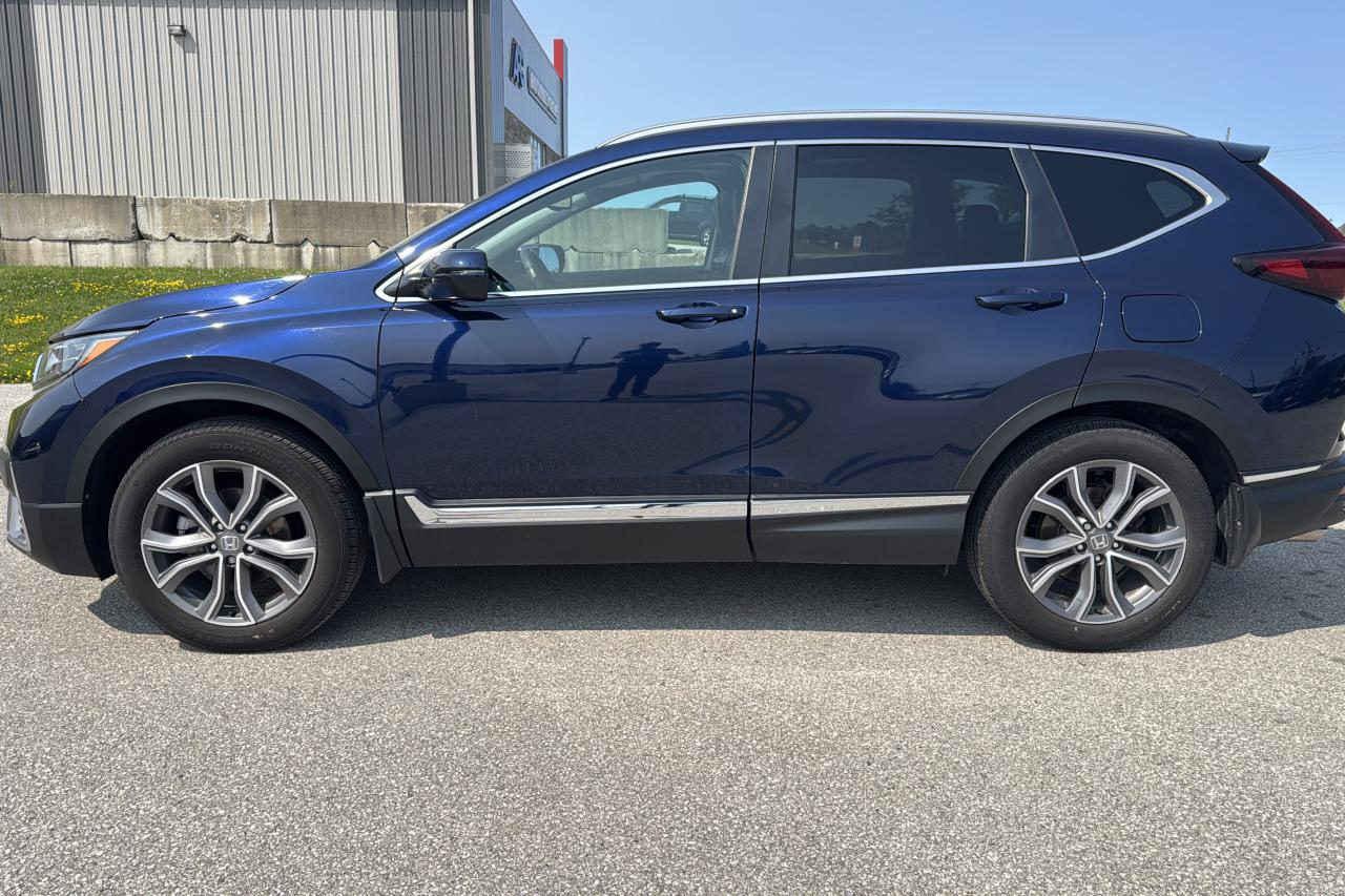 2022 Honda CR-V Touring Photo1
