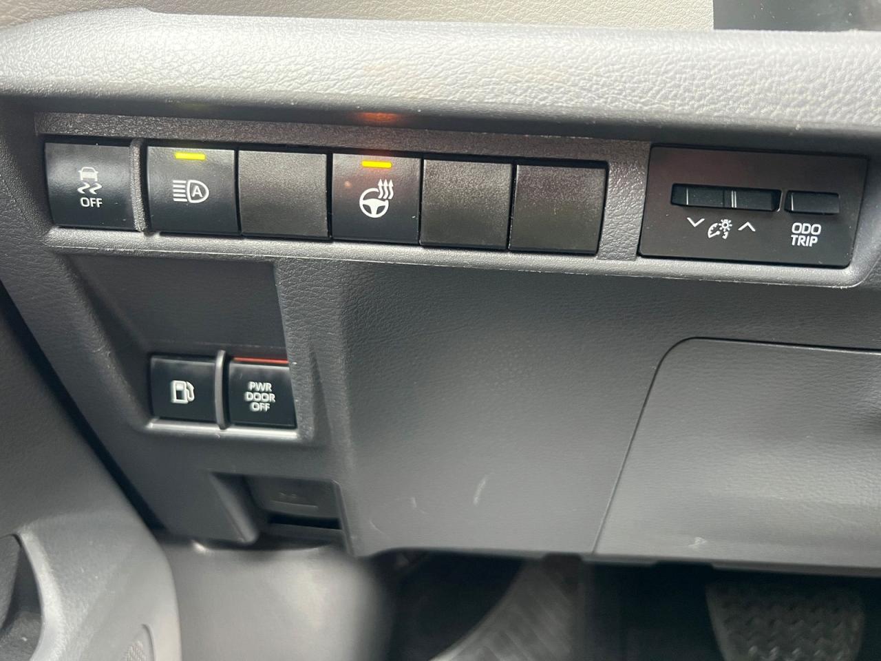 2021 Toyota Sienna LE 8-Passenger - Photo #26