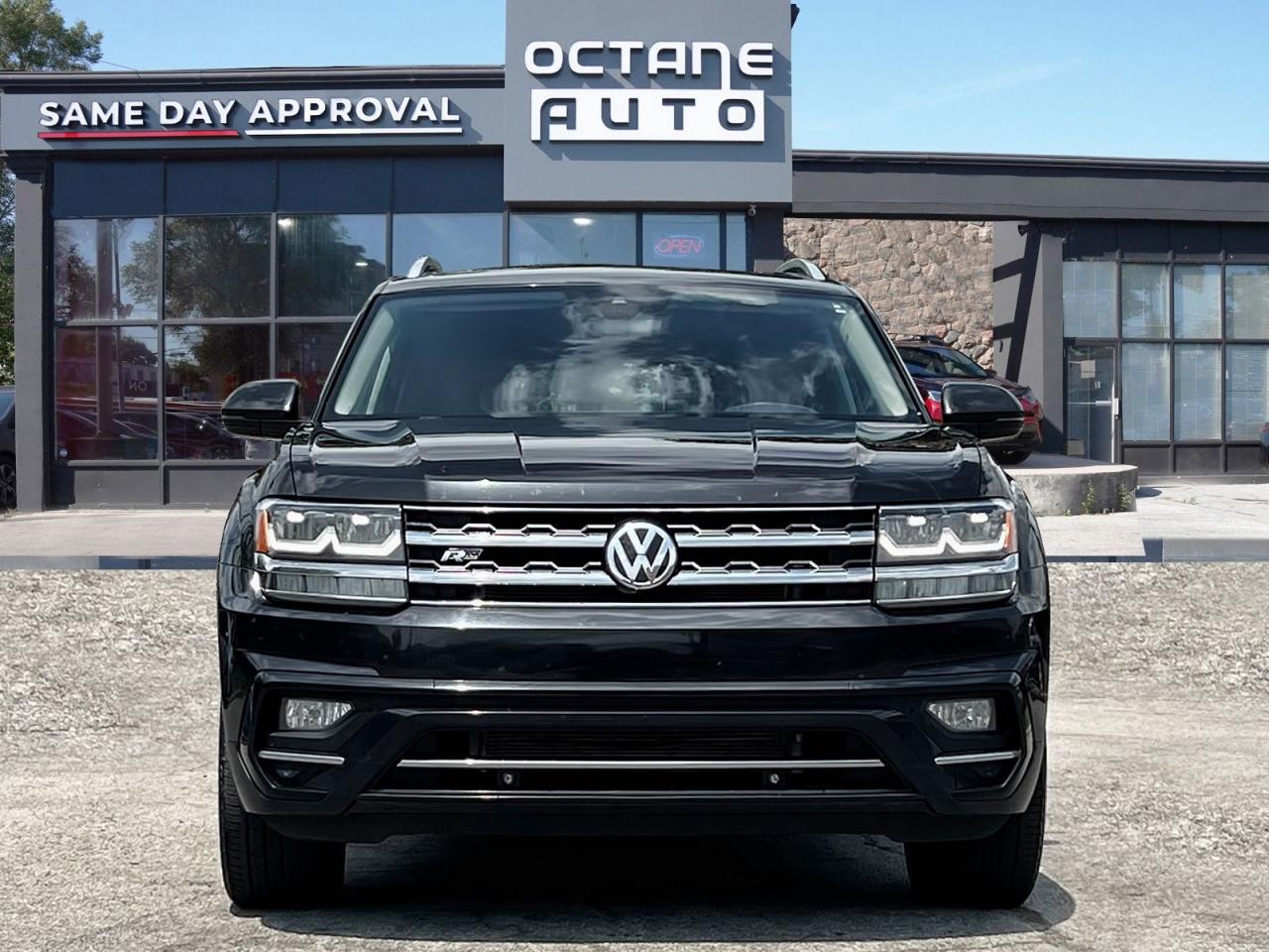 2019 Volkswagen Atlas EXECLINE - Photo #2