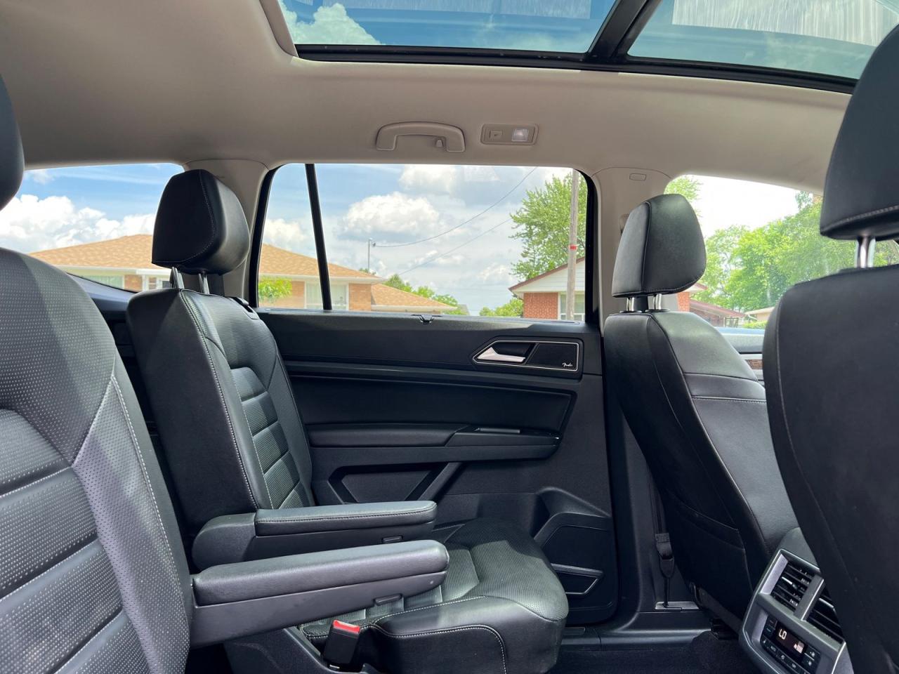 2019 Volkswagen Atlas EXECLINE - Photo #13